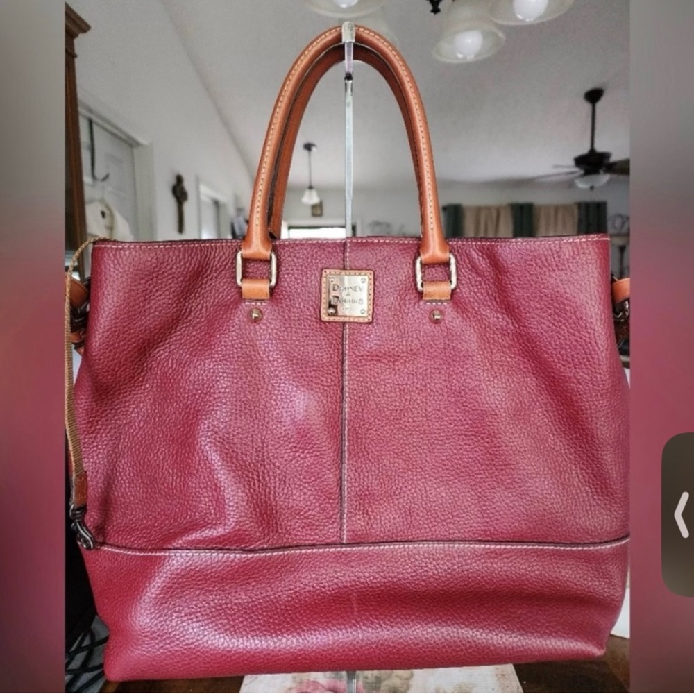 Dooney and Bourke Extra Large LEATHER Tote